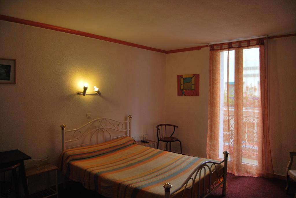 Le Revelois Restaurant Hotel Béziers Værelse billede